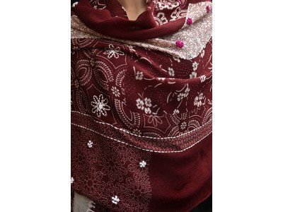 Wollen sjaal of stola, patchwork fantasie, bordeaux en offwhite