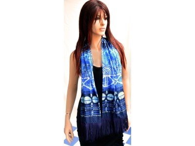 Sjaaltje in blauw, wit, turquoise en ijsblauw